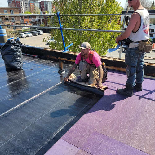 Installation membrane élastomère Montréal.