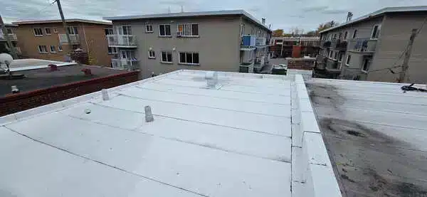 Réalisations Toitures JSB Toit plat membrane élastomère St-Léonard.